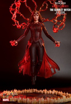 Hot Toys The Scarlet Witch Deluxe Version