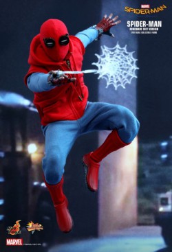 Hot Toys Spiderman Homemade Suit Version